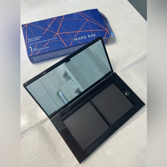 Mary Kay special edition perfect palette - beauty unearthed - Picture 2 of 2